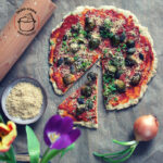 Wiosenna wegańska pizza (bez glutenu)